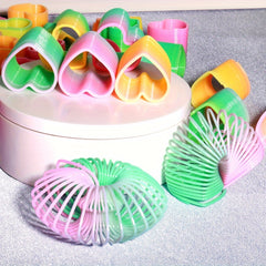 12pcs Love Heart Shape Mini Spring Rainbow Circle Small Toy Party Gift
