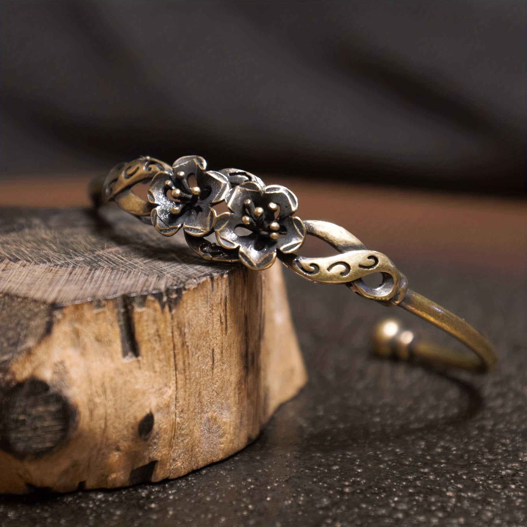 Vintage Brass 3D Flower Bracelet Retro Copper Adjustable Bracelet Gift