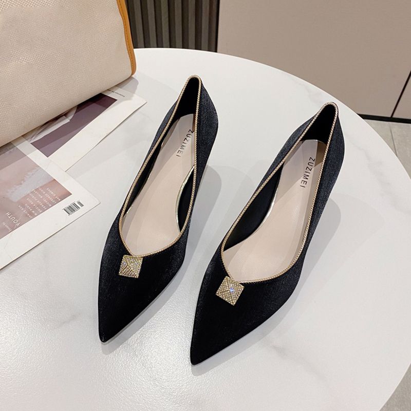 Women's Rhinestone Kitten Heeled Dress Shoes