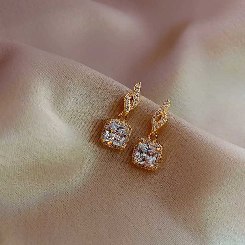 Women's Square Pendant Earrings Studded With Zircon Stones