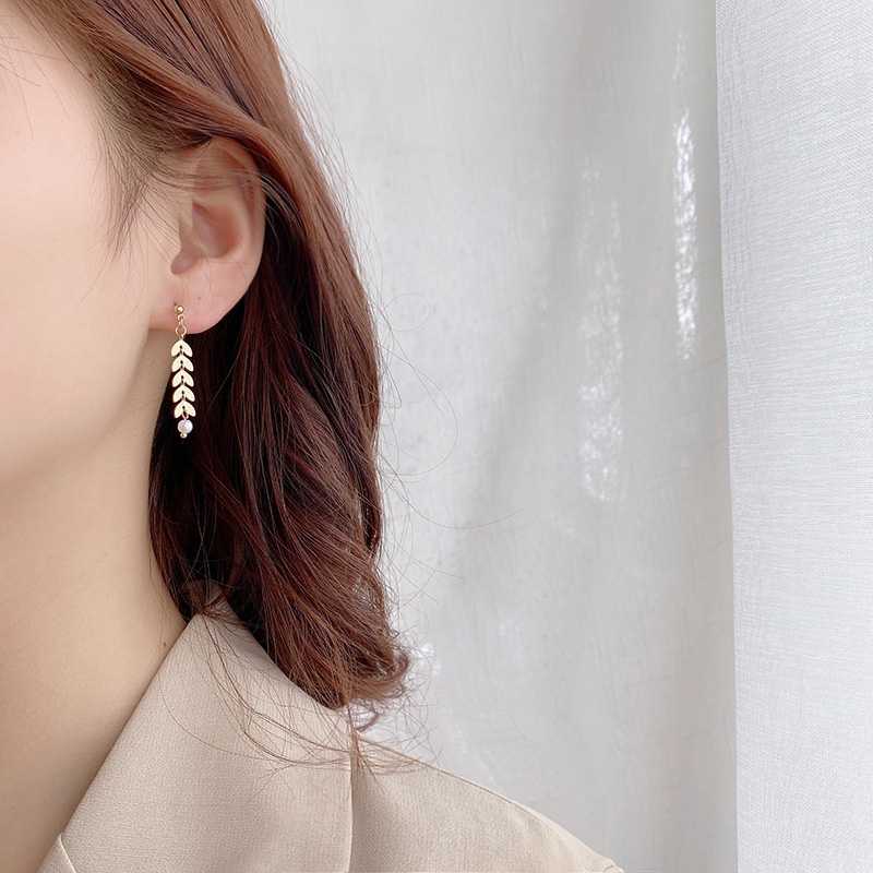 Women's Gold Plated Leaf Pattern Pearl Dropped Jewelry Set