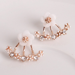 Women's Fashion Floral Stud Earrings With  Exquisite Zircon