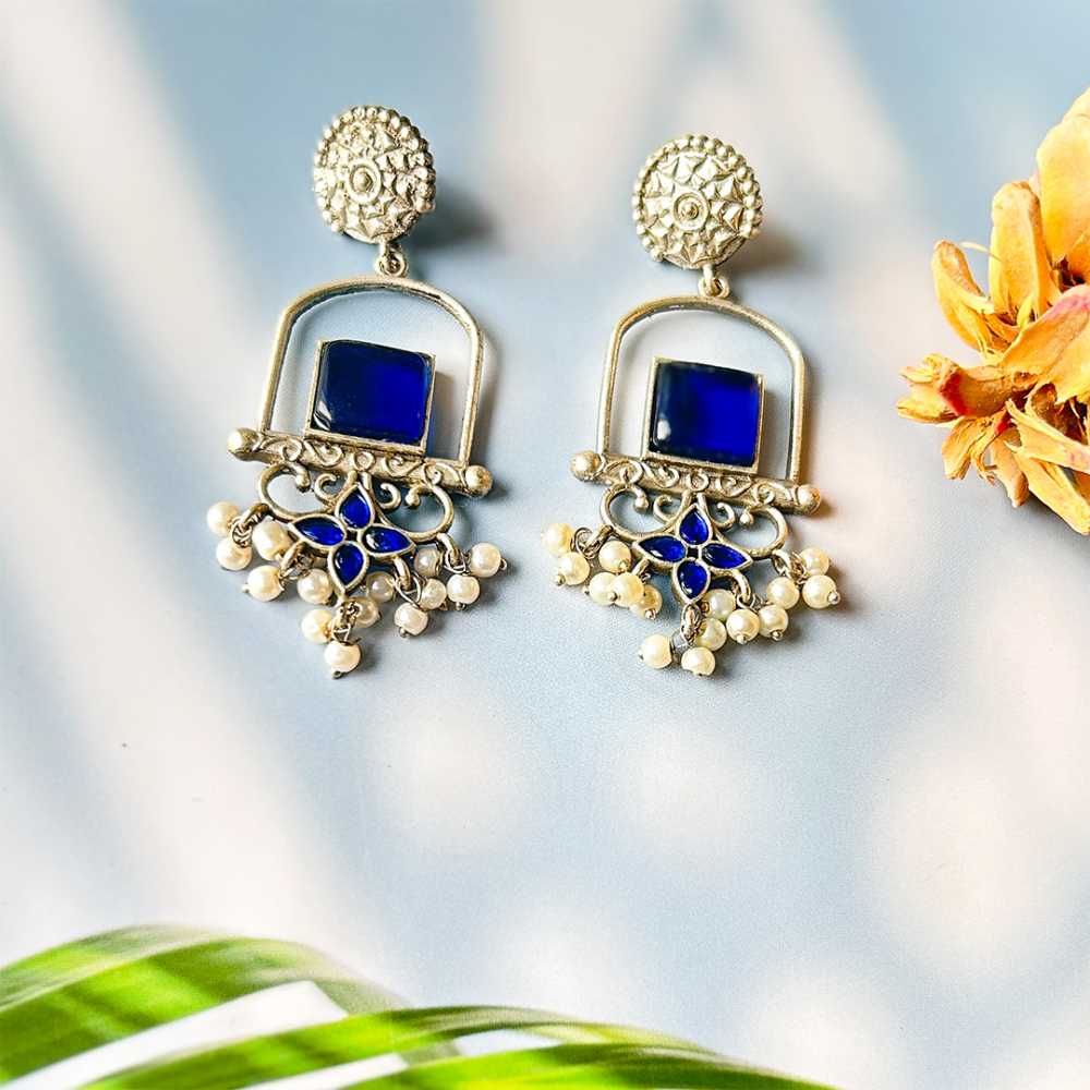 Women's Silver Plated Oxidised Monalisa Stone Pearl Tasseled Earring