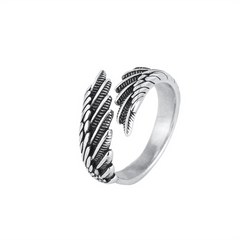 Elegant Vintage Feather Adjustable Ring With Fashionable Open Design.