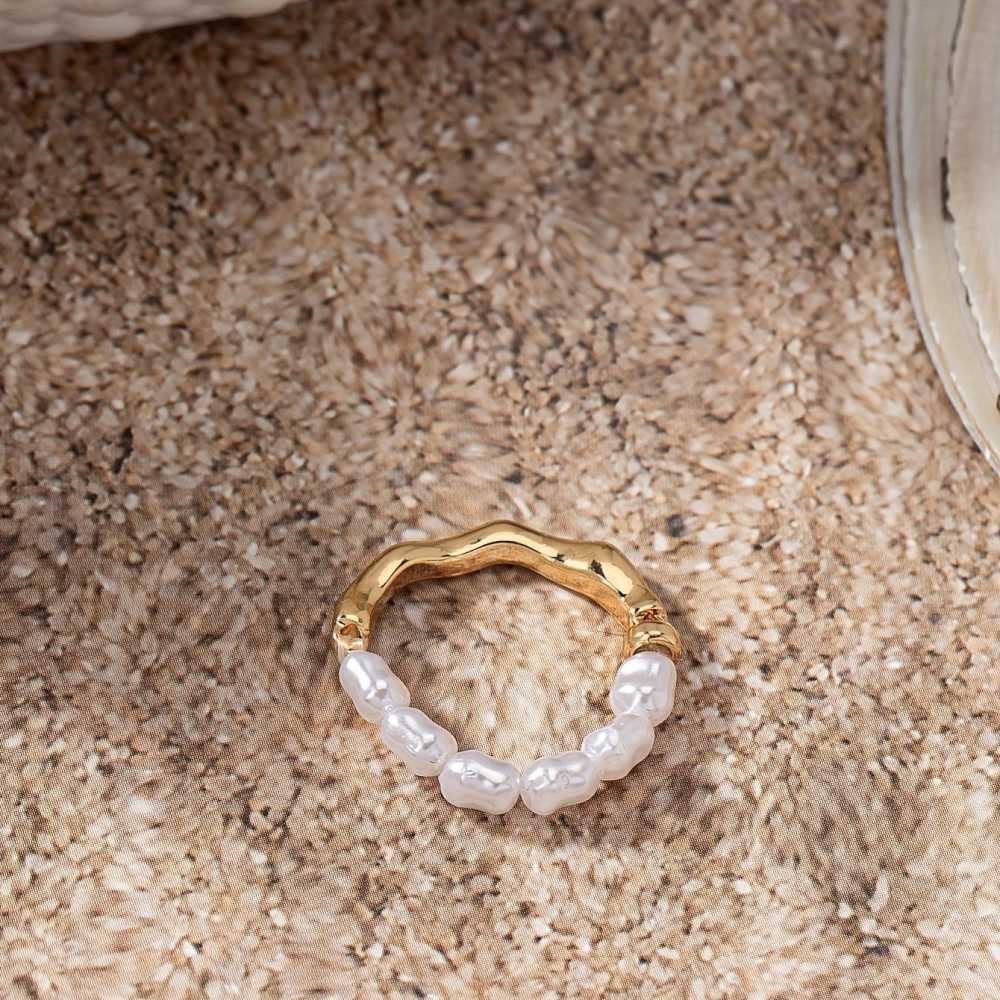 Golden Stretch Ring with Irregular Faux Pearl and Zinc Alloy Design.
