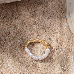 Golden Stretch Ring with Irregular Faux Pearl and Zinc Alloy Design.