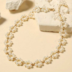 Faux Pearl Beaded Clavicle Chain Hollow Flower Necklace.