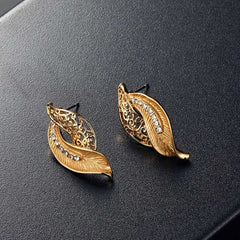 Hollow Leaf Shape Jewelry Set with Rhinestones Pendant Necklace & Earrings