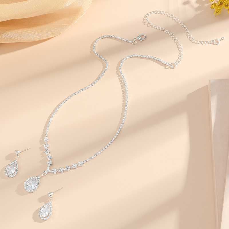 Water Drop Zirconia Decor Jewelry Set Silver Pendant Necklace & Earrings