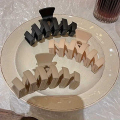 Elegant 3pcs Hair Claw Set Matte Wave Design Black White Coffee Clips