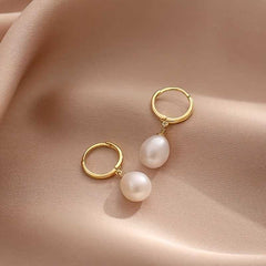 Luxurious Pearl Drop Earrings, Silver Dangle Jewelry for Women.