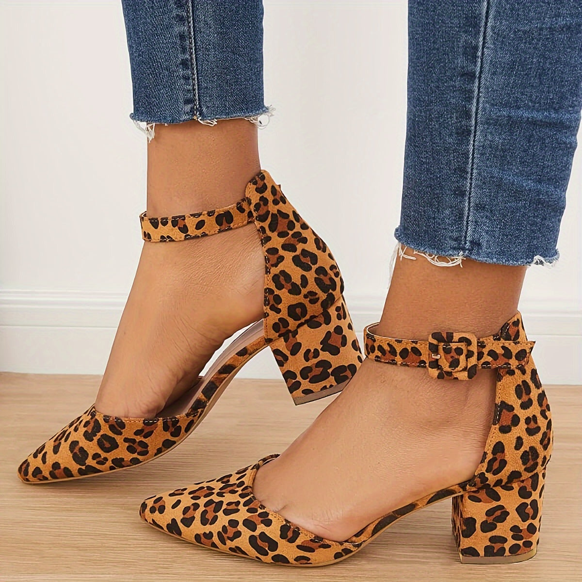Pointed Toe Chunky Heeled Sandals - Ankle Strap High Heels