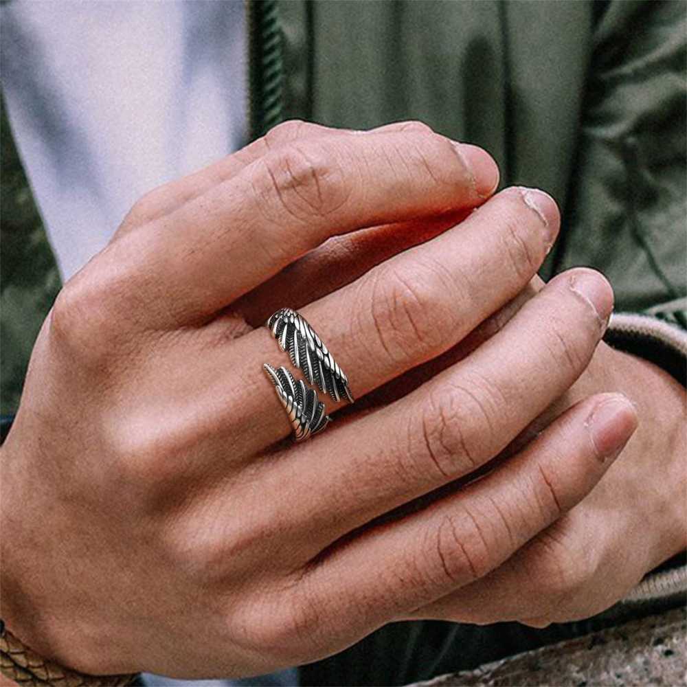 Elegant Vintage Feather Adjustable Ring With Fashionable Open Design.