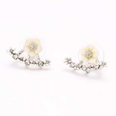 Women's Fashion Floral Stud Earrings With  Exquisite Zircon