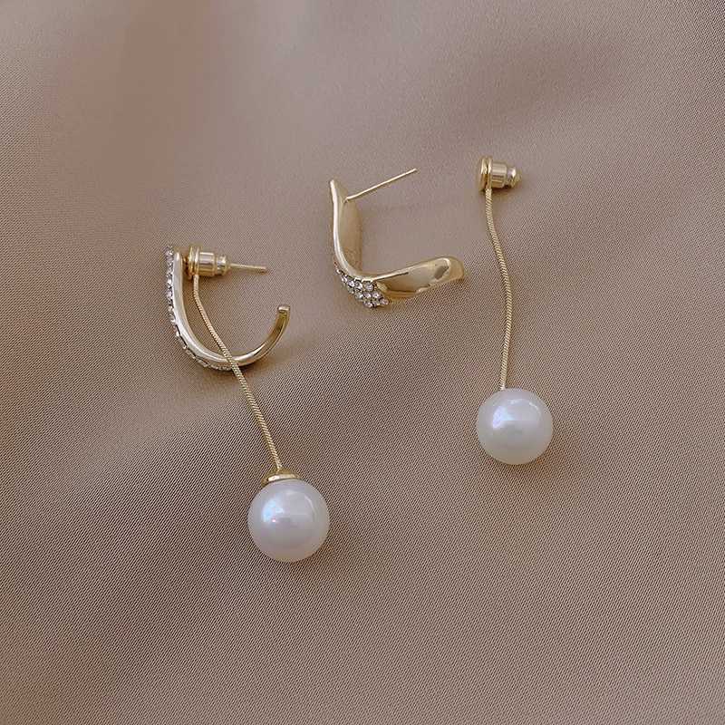 Women's Pearl Tassel Drop Earrings Studded With Rhinestones