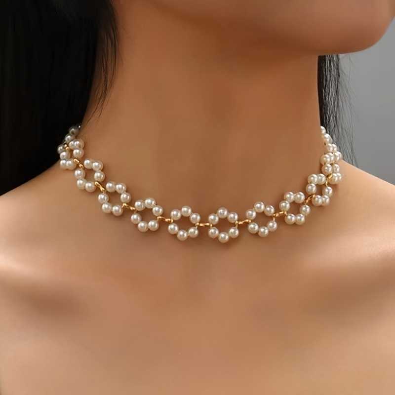 Faux Pearl Beaded Clavicle Chain Hollow Flower Necklace.
