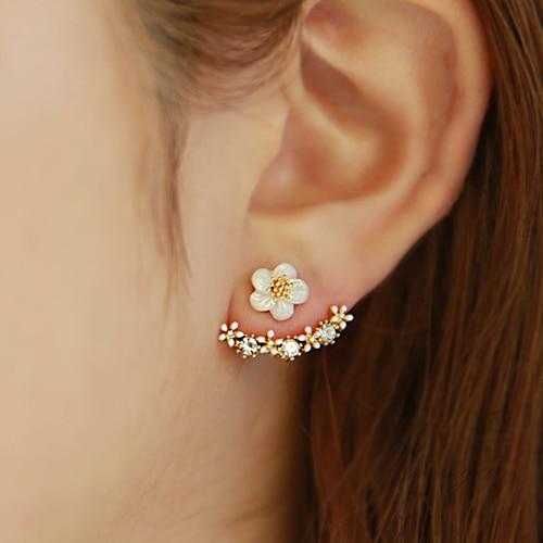 Women's Fashion Floral Stud Earrings With  Exquisite Zircon