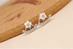 Women's Fashion Floral Stud Earrings With  Exquisite Zircon